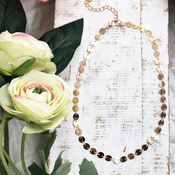 Price firm 🚨 LAST ONE Gold Disk Choker Necklace - Picture 2 of 2